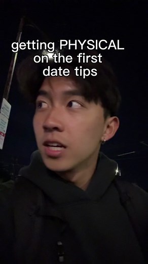 How to Break the Touch Barrier on a First Date