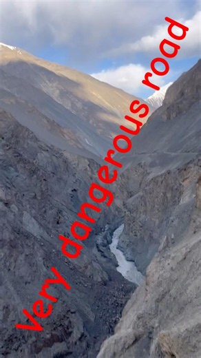 A beautiful but dangerous 😱😱⛰️ road towards a village in Upper Hunza #beautful #mountains #travel