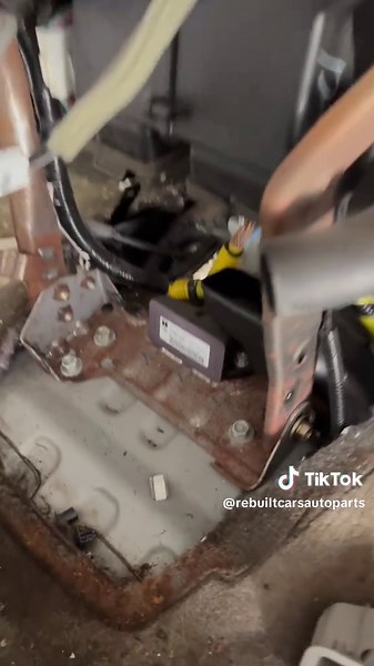 2011 Honda Odyssey Yaw rate G sensor part number 39960-TM8-G01 location on car 🚘 Used auto parts, serving Chicagoland locally and shipping nationwide #junkyard #usedautopartschicago #jolietil #carrepair #carmechanic