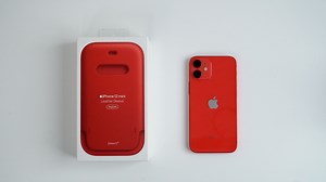 Hands-On With the Leather Sleeve for iPhone 12 Models