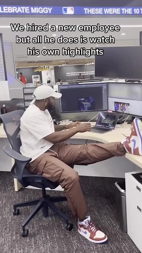 Be Your Own Hype Man: Watching Randy Arozarena Highlights