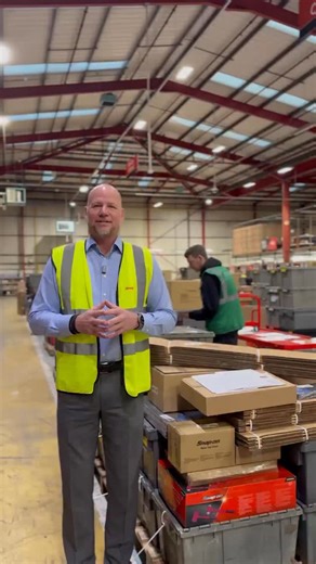 Factory2FinishLine is back, and Phase One starts NOW! 🔥 Speak to your local Snap-on Franchisee and get your hands on some Pit Pases to be in with a chance of winning this once-in-a-lifetime experience! ✈️ #Factory2FinishLine #PhaseOne #snapon | Snap-on Tools