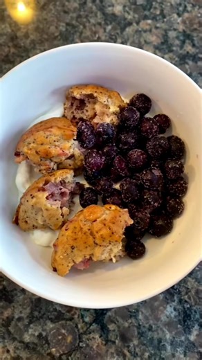 Delicious Breakfast Ideas: Yogurt Bowls and Muffins