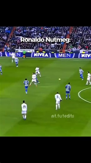 JACKcontent on Instagram: "The 1990 film "Home Alone" is more than just a family comedy; it's a powerful portrayal of the courage and nuanced emotions of a child left alone. Behind the festive Christmas decorations and joyful music, the feelings of loneliness and growing awareness of Kevin seep through. At first, being home alone feels like a source of freedom and excitement, but as time passes, the quieter emotions Kevin encounters throughout the silent house become more apparent. The unique di