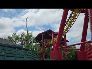 The Flash: Vertical Velocity Off Ride Six Flags Great America