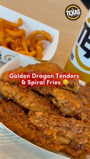 Dah rasa Golden Dragon Tenders dan Spiral Fries kami? Kalau belum, kita ke Texas Chicken sekarang, jom! Tendernya sangatlah empuk, sedap dan ngam bila dimakan dengan crunchy Spiral Fries. Memang memikat selera. Atau kita layan kat rumah dan pesan melalui aplikasi delivery je. #GoldenDragonBurgersandWrap #TexasChickenMalaysia #KonfemPuas | Texas Chicken Malaysia