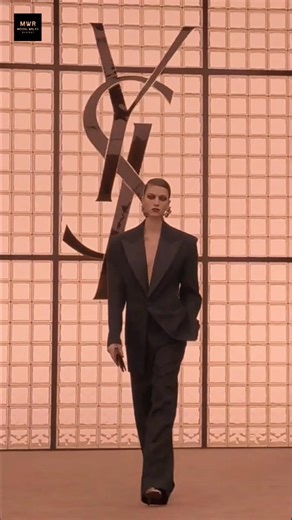 Loli Bahia for YSL✨😱#ysl#ss26#model#90s#supermodel#foryou#catwalktour#runway#youtubeshorts#reels#usa