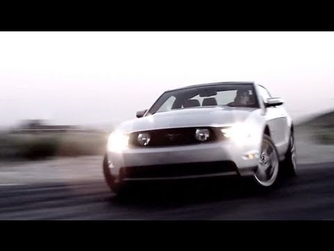 2011 Ford Mustang Review - Kelley Blue Book