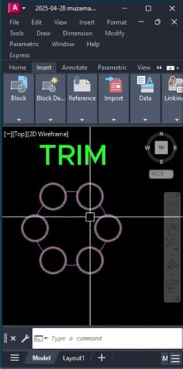 AutoCAD POLAR ARRAY in Seconds! 😍✨ Quick CAD Trick #Shorts