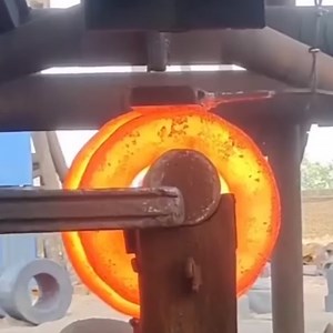 542K views · 2.8K reactions | Workers demonstrate the intricate process of how to forge a train wheel by hand https://www.facebook.com/citymobileskg | Supercar Blondie | Facebook