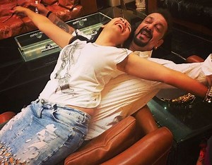 Watch: Sanjay Dutt and Maanayata Dutt's couple dance will make your day