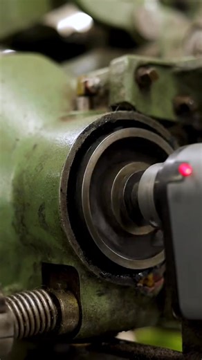 Not just built—crafted. By hand. By experts. By Red Wing. | Red Wing Shoes