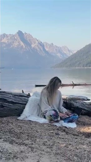 Have you heard my remix of Coldplay’s track Midnight? 🌙 ⇩ Comment what song you think I should