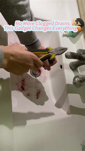 Eco-Friendly Drain Tool Revolutionizes Cleaning