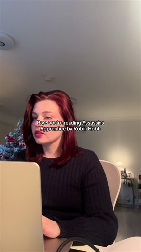 Just finished the Farseer trilogy and I’m obsessed with robin Hobb #robinhobb #assassinsapprentice #farseertrilogy