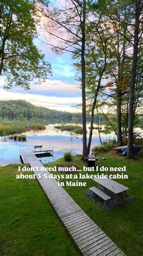 I don't know about you, but 3-5 days at a lakeside cabin in Maine is just what I need! 📍Norway Chalet, Norway Maine @norwaychalet Norway Chalet is such a gorgeous hidden gem! It's tucked away on North Pond... but only minutes away from downtown Norway! If you're looking an amazing Fall getaway... @norwaychalet should definitely be on your list!! Comment "Lakehouse" and we will send you the booking link, or go to @norwaychalet for more information! #maine | Travelingmainers