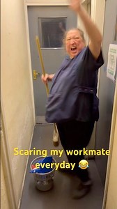 Scaring my workmate #prank #funny #jumpscare #funnyvideo #shorts