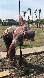 cutting 8mm reinforced concrete with Muller shears for stirrups