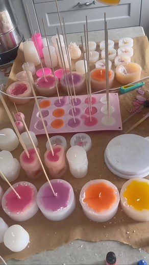 Pouring behind the scenes 🩷 #fyp #candles #candletok #candlebusiness #candlemaking #smallbusiness #foryou #foryoupage #smallbusinessowner #smallbusinesstiktok #candlemaker #soywax #irish
