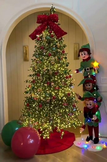 Christmas Tree with Elf Decor 🎄✨