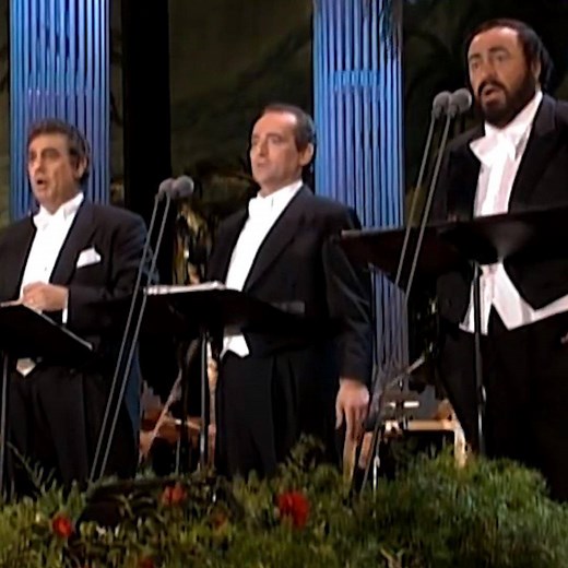 Pavarotti, Domingo and Carreras performing 'Libiamo ne' lieti calici' in 1994. | Luciano Pavarotti