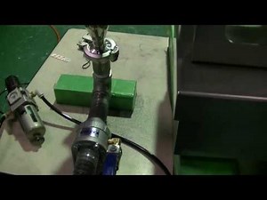 スクリューフィーダーによる定量粉末供給とエジェクター式エアー搬送