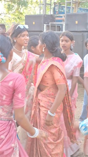Girls' solo dance !! Nagpuri wedding chain dance #weddingdance #weddingvibes #nagpuri