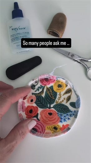 Louise on Instagram: "DOES THIS ANSWER YOUR QUESTION? So many people ask me how i finish the ends when i use the serger/overlocker. I hope this short video helps. I should note that i have stitched over where i started so i only have 1 lot of threads to knot. The ending threads are always easier to knot than the beginning threads. You can also... just add Fray check into fabric and trim threads when dry (leaves fabric hard). Pull the 2 threads and tie them in a knot. Leave a really long chain of