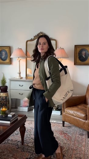 Victoria Mizzone on Instagram: "This is proof that you don’t have to lose your style after becoming a mom… even if that means your jackets have a little drool on them! 🫢🍼 #springstyle #postpartum #motherhood #sezanelovers #classiclook"