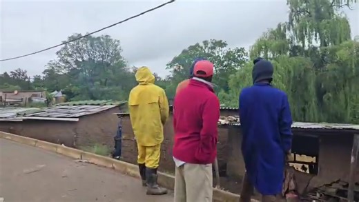 Flooding in Hanover in the KZN Midlands after heavy rainfall yesterday. 24 Nov 2025 #newsnexussa #news | News Nexus SA