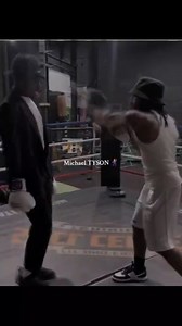 💪🏼 ¡Alcanza tu máximo potencial con nuestro curso de boxeo!🥊 Desde técnicas básicas hasta movimientos avanzados, te convertirás en un boxeador confiado y en forma🤩 ¡Inscríbete ahora y descubre la fuerza que llevas dentro! 💪🏼 Créditos Tiktok ggg.boxing.kz #BoxeoEnForma #EntrenamientoDeBoxeo #TécnicasDeCombate #GimnasioDeBoxeo #PoderEnElRing #CampeónDeBoxeo #EstrategiaDeCombate #AprendiendoBoxeo #PuñosDeAcero #RitmoDeBoxeo | Trucos Rápidos de Boxeo