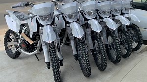 7.6K views · 293 reactions |  BOSUER, RUMBO A TODO EL PERÚ  La marca #1 en Offroad con la nueva colección 2021 disponible para todo el Perú desde hoy Dom. 27 de Marzo del 2021. Y en 15 días, llega nuevo lote más. Nos súper re-stockeamos!!!  → Ventas1: +51 94O242292 → Ventas2: +51 941441OOO → Ventas3: +51 934391659 → Ventas4: +51 993O56287 ( Delivery / Envio a todo el Perú ) - Web: www.BSEmoto.pe #BSE #BSEmoto #BSEPerú #BOSUER | Bosuer Moto Perú | Facebook