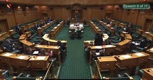 #HEALTH Today I spoke in absolute opposition to the Healthy Futures (Pae Ora) Amendment Bill. This Bill Repeals Te Tiriti, removing any equity based Māori targets in health, reducing Iwi Māori partnerships to advisory roles and removing the ability for community input. As Dame Naida Glavish stated, “This Bill is a direct attack on Maori”. We know we suffer in all of the poorest statistics, suffer from the most equity issues and we know we die earlier! We need more equity based solutions, not les