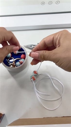 DIY: Beads Keychain With just seven big beads of your choice, you can make these beautiful-looking keychains and add some flare to your bunch of keys, your bag or purse. 🌼 📹@Laurathecoolestmom #lovebeads #keychains #beadedkeychain #beadedkeyring #beadskeychain #beadingtutorial #beadingpattern #handmadecraft #beadwork #beads #beaded #beadingismedicine #beadedcollection | Love Beads