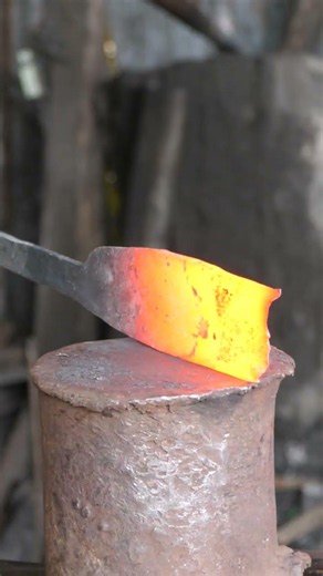 How To Forge A Sicle #amazingkkdaily #shorts