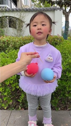 Cute, nonono! Shoes made of balloons! #viral #gadgests #creative