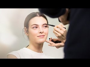 Recreate the Spring-Summer 2018 Haute Couture Show Makeup Look at home – CHANEL Makeup Tutorials