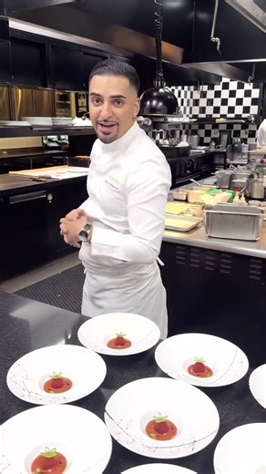 Las Vegas officially has ONE two-Michelin-Star restaurant ⭐️⭐️ Joël Robuchon at MGM Grand has been