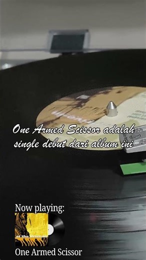 Dengerin Apa Hari Ini : At The Drive-In - Relationship Of Command