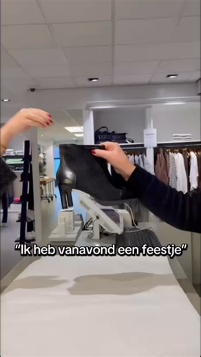 MD Fashion & Shoes on Instagram: "Bedankt dat we deel mogen uitmaken van al die bijzondere momenten in jullie leven! Dit is wat we het liefst doen🫶🏼 #fashion #shoes #mdfashionandshoes #ermelo #bedankt"