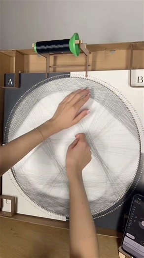 Let's String is a kit that turns your photo into a piece of string art✨🐶