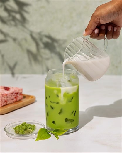 💚 Meet your new matcha moment. A year in the making, our Matcha Maca Latte Powder brings together stone-ground organic matcha, adaptogenic maca, aromatic cardamom, and just 1g of unrefined coconut sugar. What makes it special: 🌿 Calm, steady energy (no jitters, no crash) ✨ Mood stress support from maca 🥥 Lightly sweetened, clean & organic (only 4 ingredients!) ⌛ Barista-quality latte in just 2 minutes Smooth, earthy, and a little sweet — this matcha isn’t just a pick-me-up, it’s a ritual. 🌿☕