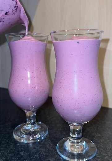 Delicious Blueberry and Avocado Smoothie Recipe