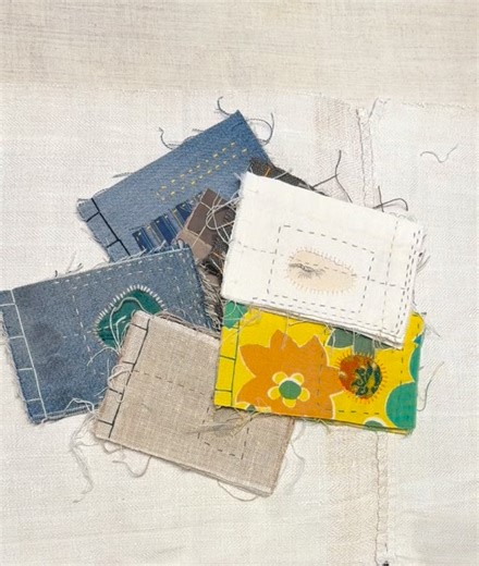 Jody Alexander on Instagram: "Pile of little side-sewn books. There’s a tutorial on how to make these, along with mending techniques, in my book •The Boro Aesthetic• which is part of The Cozy Fest bundle (which also includes many other artists.) Going on now. Link in bio. • • • #japanesesidesewnbinding #sidesewnbinding #japanesestabbinding #stabbinding #bookbinding #japanesebookbinding #textilebooks #fabricbooks #mending #artofrepair #textiles #textileart"