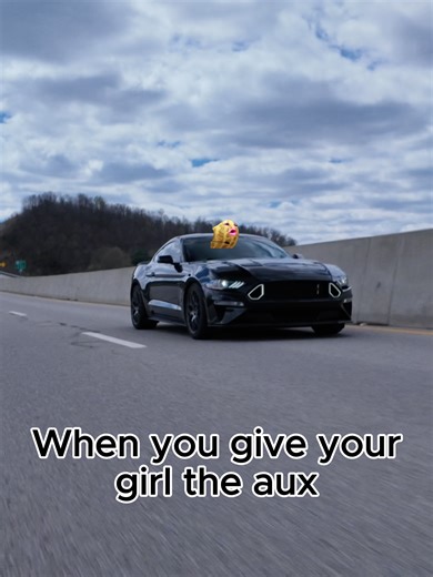 Roadtrip with Girlfriend: Mustang & Roller Vibes