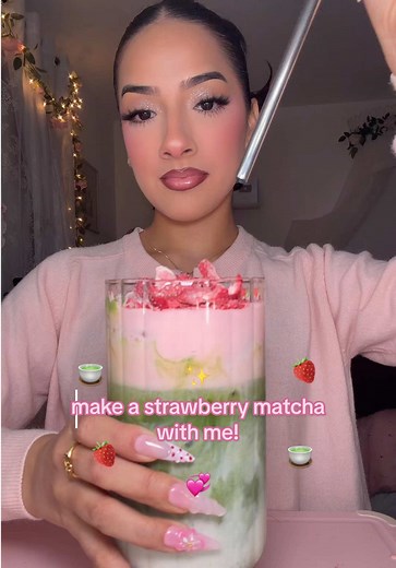 How to Make a Strawberry Matcha Latte at Home