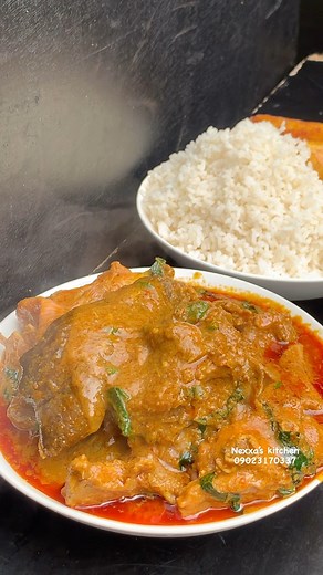 Ofe akwu with turkey/goat meat/assorted/smoked fish To order please simply click on the link on bio ⬆️ Bowls orders for 2.5LITER Same day order and delivery 🚚 WhatsApp☎️09023170337 | NexxaKitchen