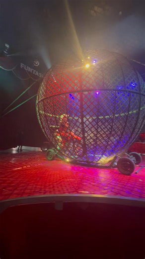 Circus Funtasia Motorcycle Display Riders | Martyn Rowe | Facebook