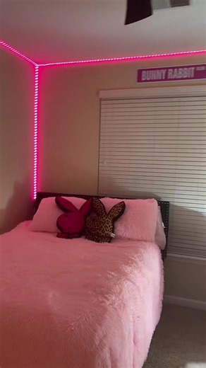 room tour 💗🐰 I can't wait to continue adding to my room