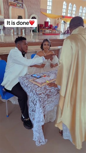 Mr. & Mrs. Ikechukwu❤️💍 (@chisimdi_and_chidumebi)’s videos with original sound - Ekene Umenwa